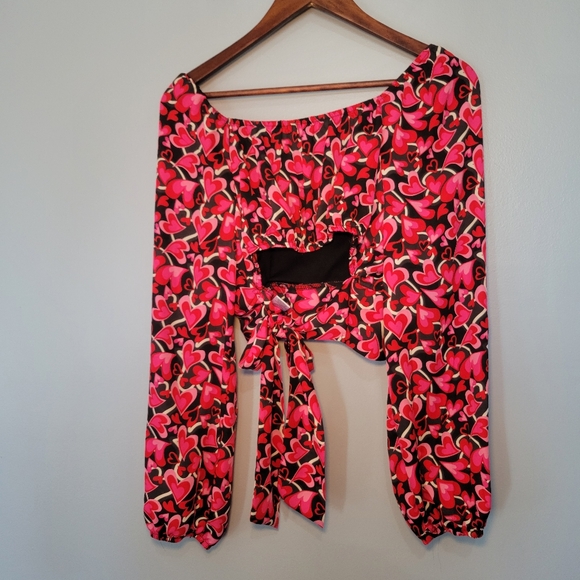 Madden NYC Juniors Heart Pattern Cropped Long Sleeve Back Tie‎ Top Size XL - Picture 4 of 11